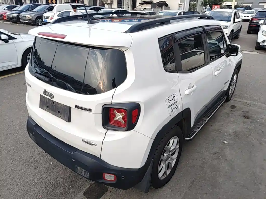Jeep Renegade — миниатюра 7