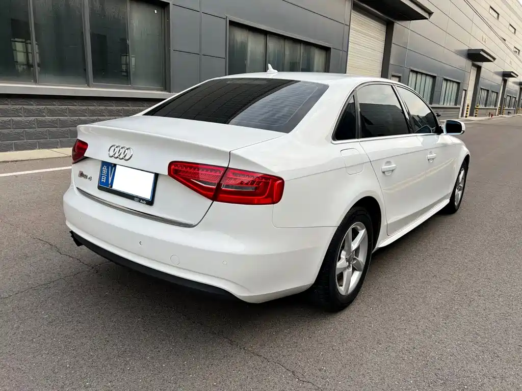 Audi A4L — миниатюра 4