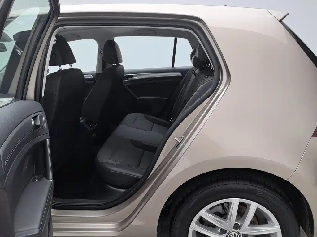 Volkswagen Golf — миниатюра 15