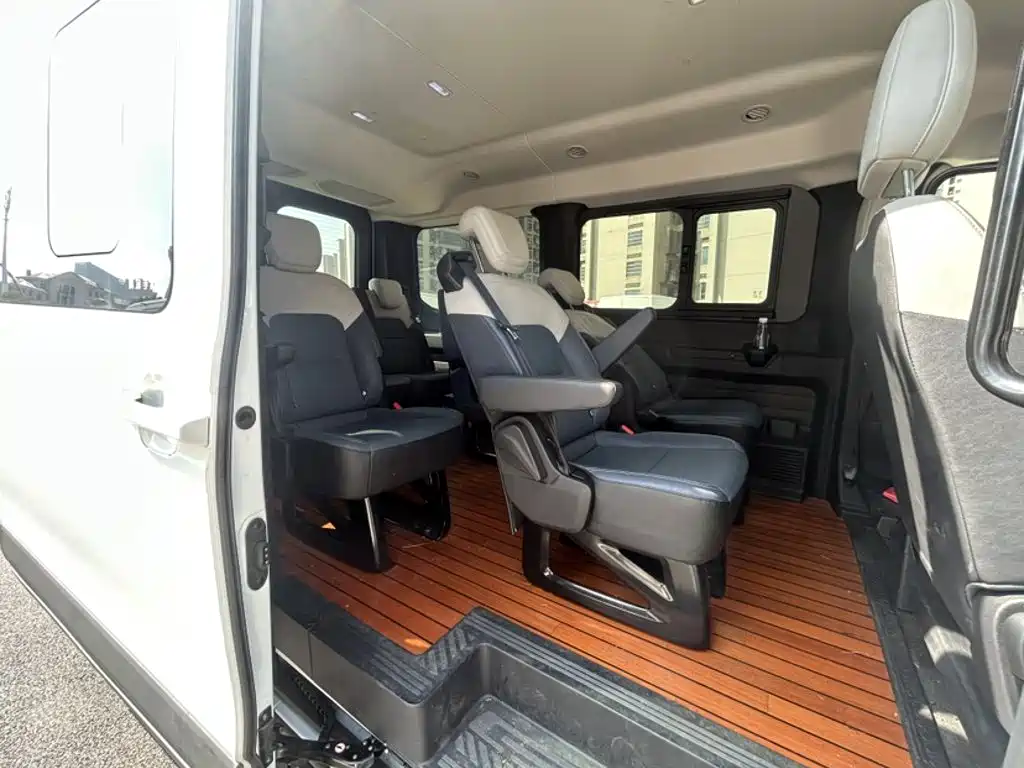 Ford E-Transit — миниатюра 2