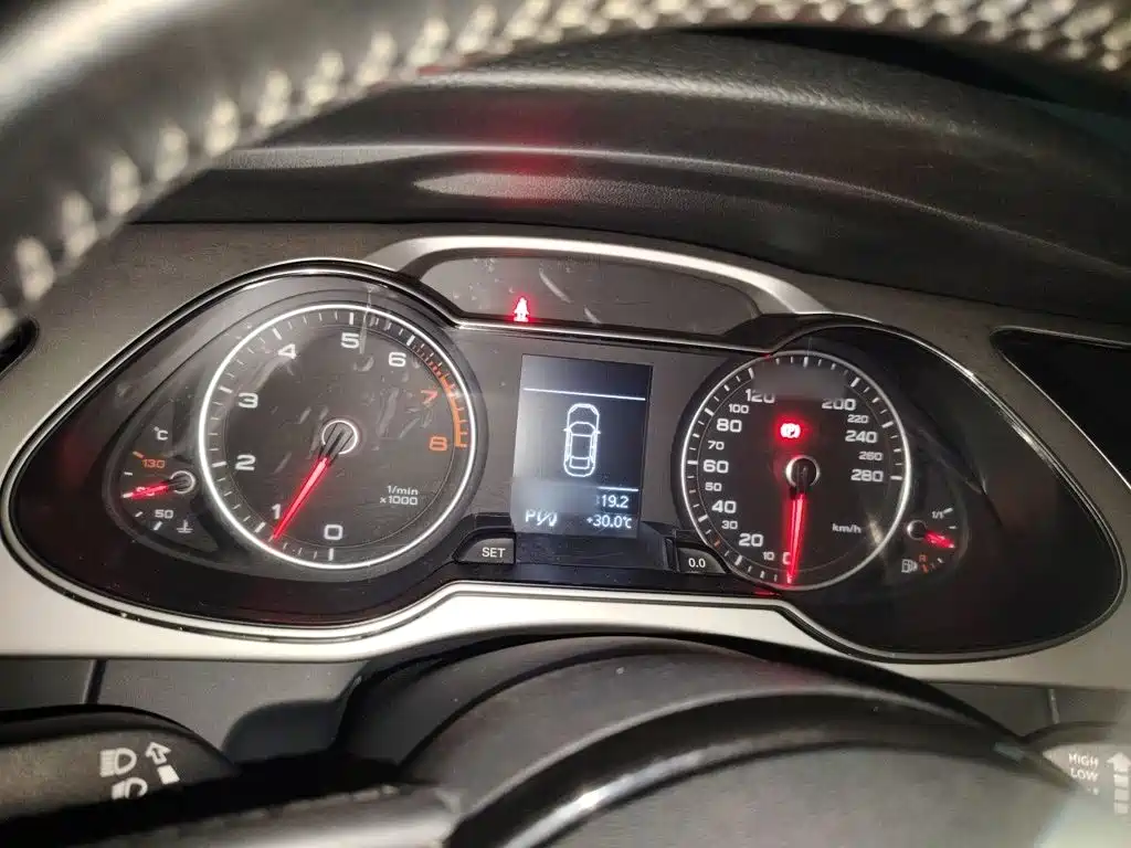 Audi A4L — миниатюра 4