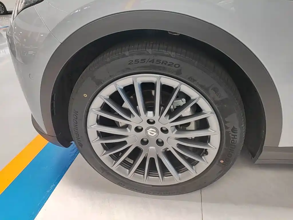 Leapmotor Leapmotor C11 — миниатюра 23