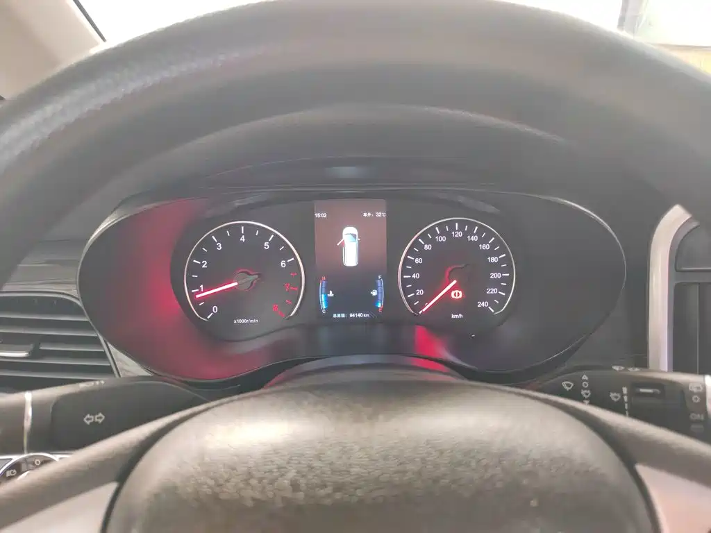 BYD MAX — миниатюра 5