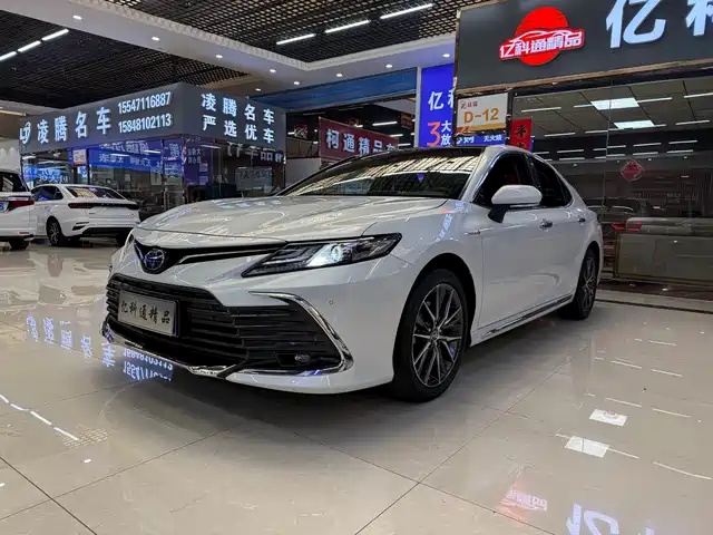 TOYOTA CAMRY 2023