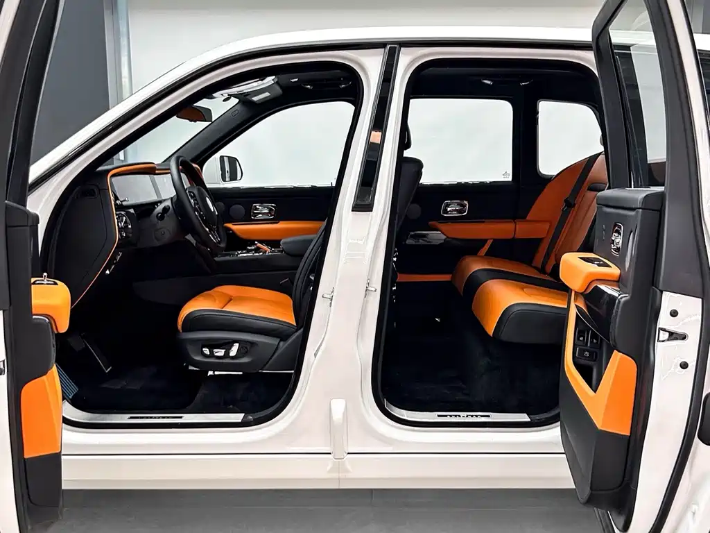 Rolls-Royce Cullinan — миниатюра 15