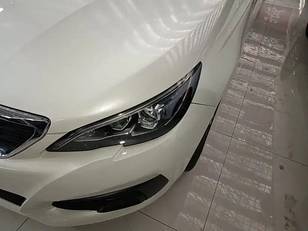 Peugeot 308 — миниатюра 24