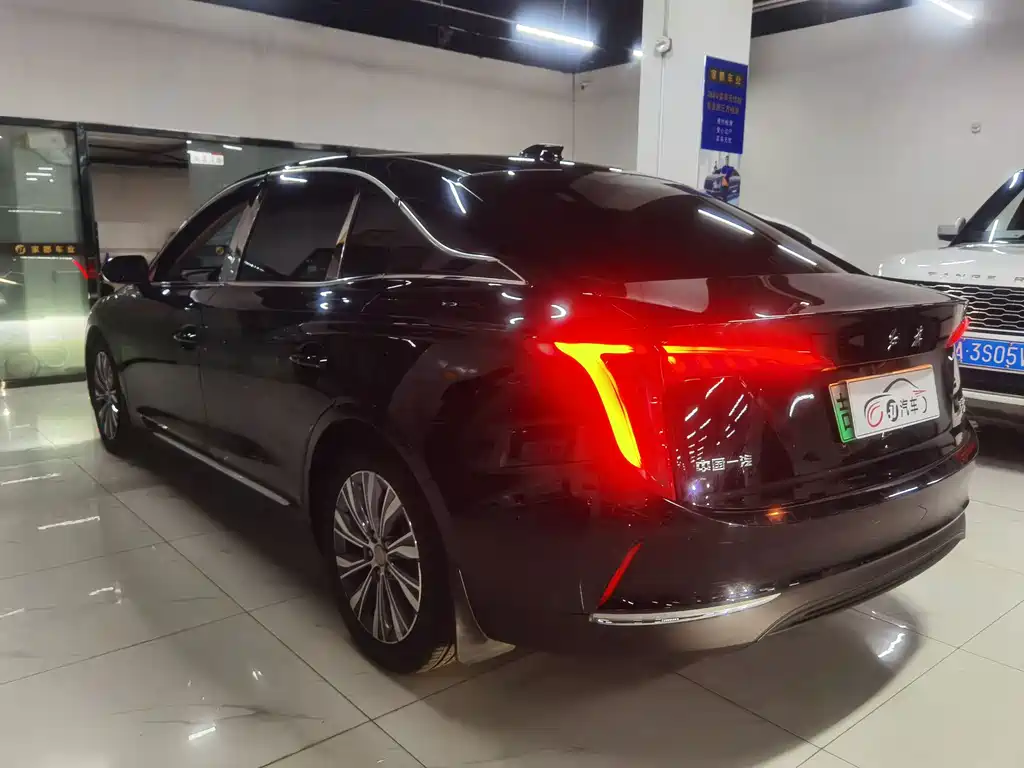 Hongqi Hongqi E-QM5 — миниатюра 6