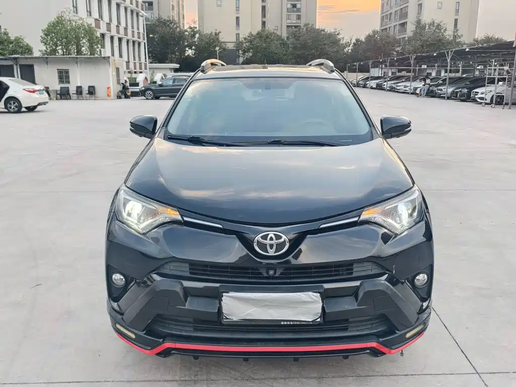 Toyota RAV4 — миниатюра 2
