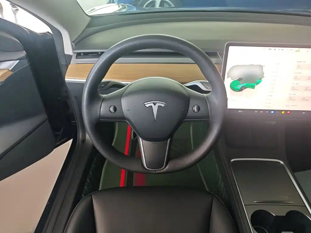 Tesla Model 3 — миниатюра 11