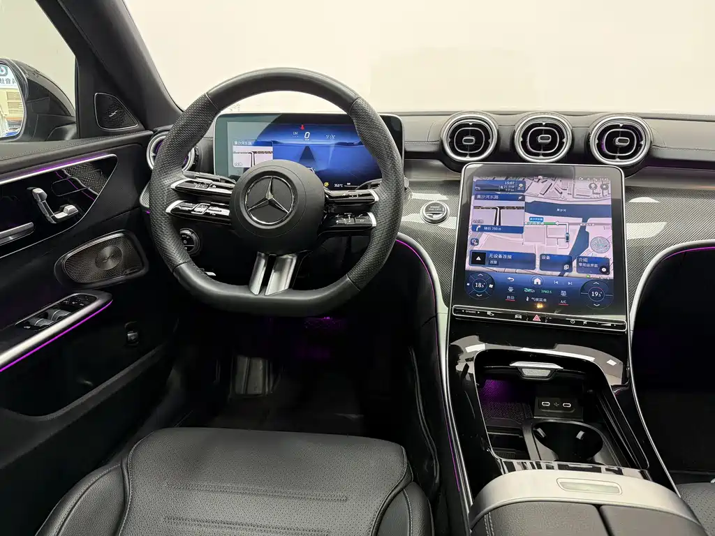 Mercedes-Benz C-Class — миниатюра 12