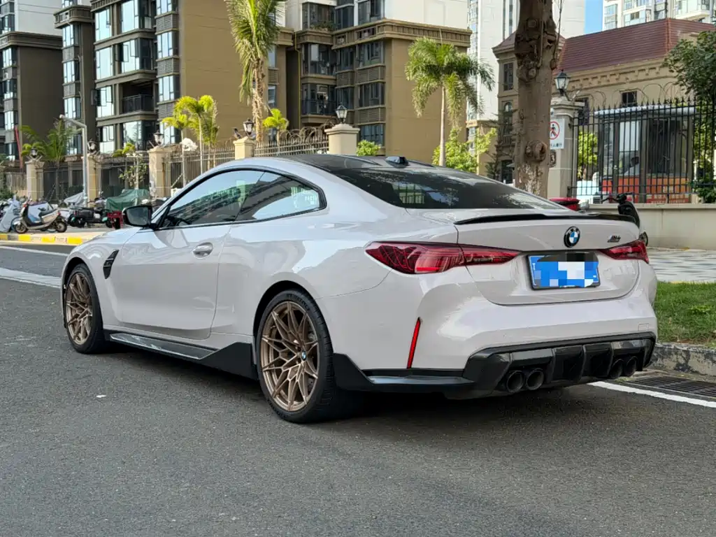 BMW M4 — миниатюра 5