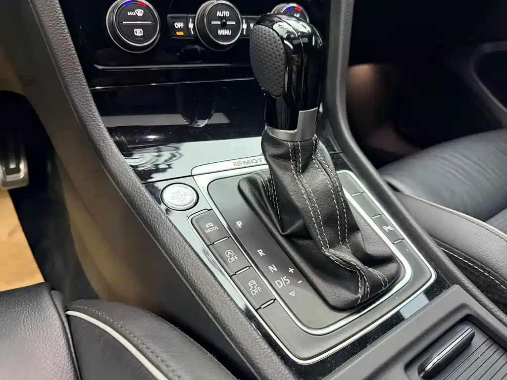 Volkswagen Golf (Import) — миниатюра 9