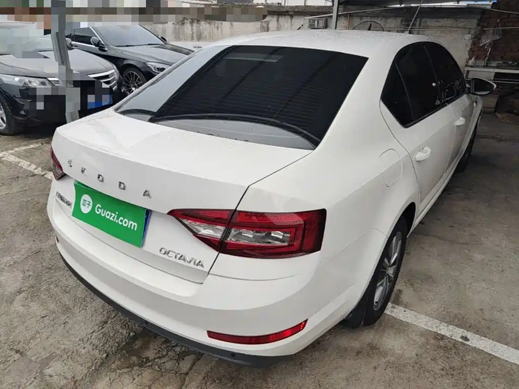 Skoda Octavia — миниатюра 7