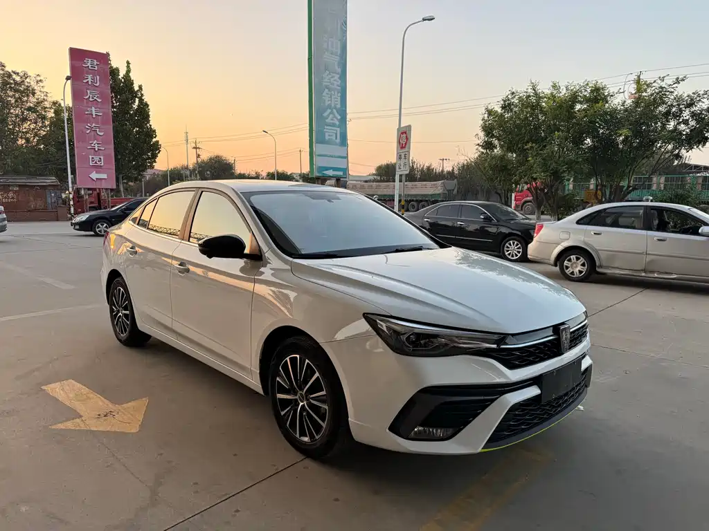 ROEWE I5