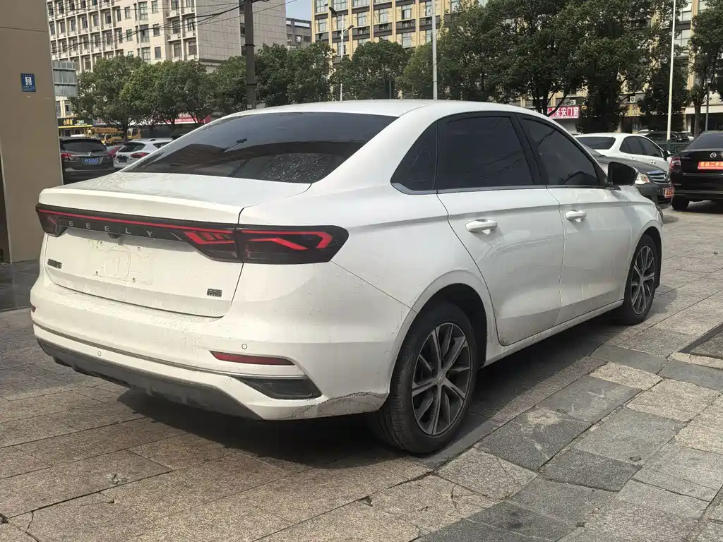 Geely Emgrand — миниатюра 7