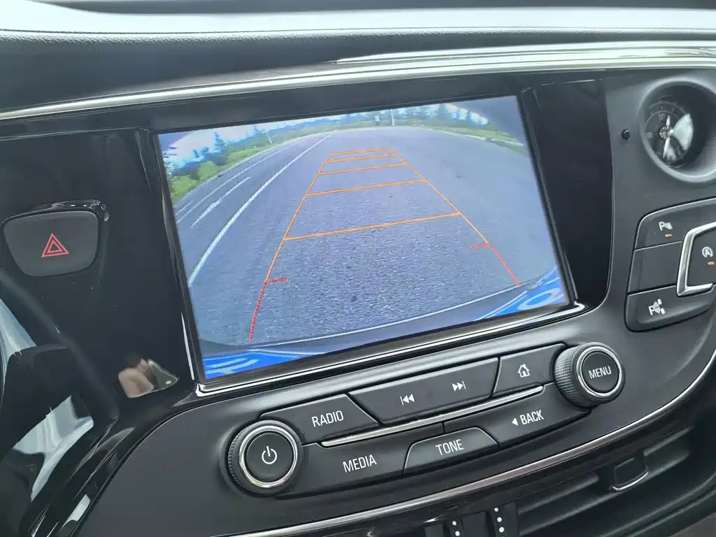 Buick Envision Plus — миниатюра 7