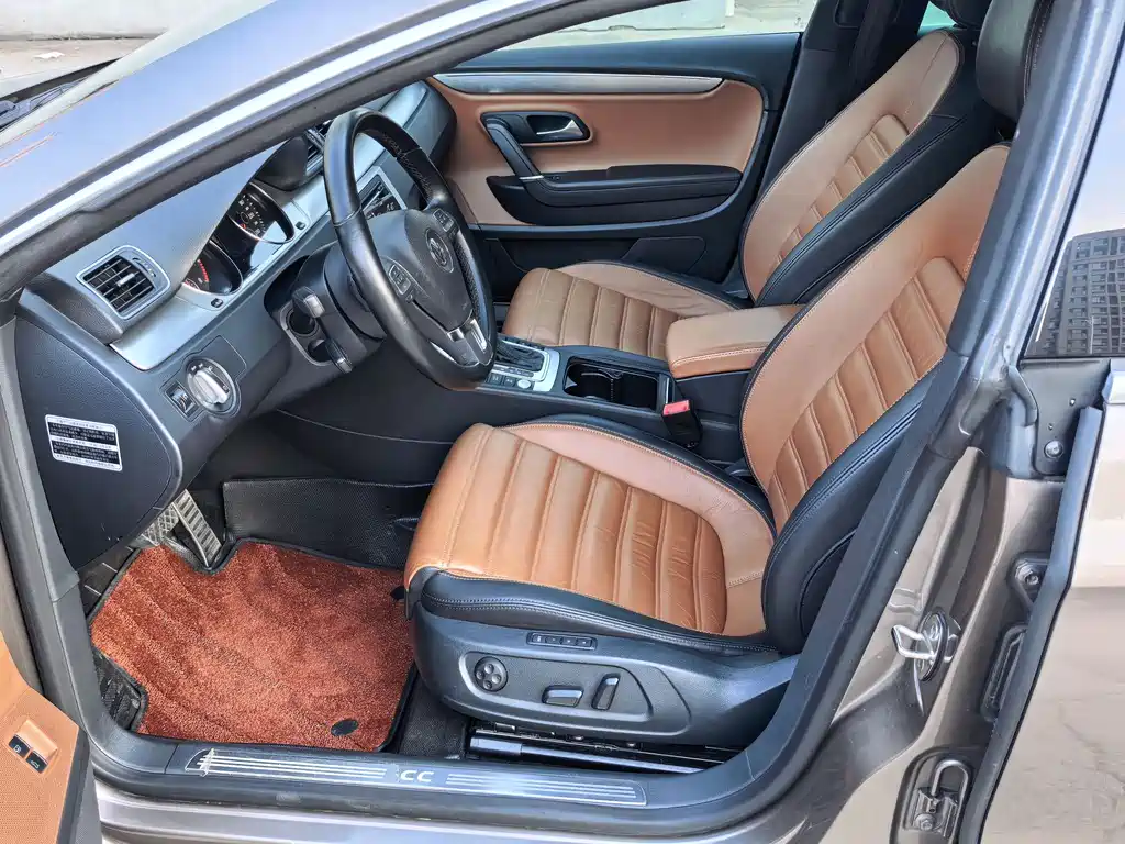 Volkswagen FAW - Passat CC CC 2013 2.0TSI Luxury