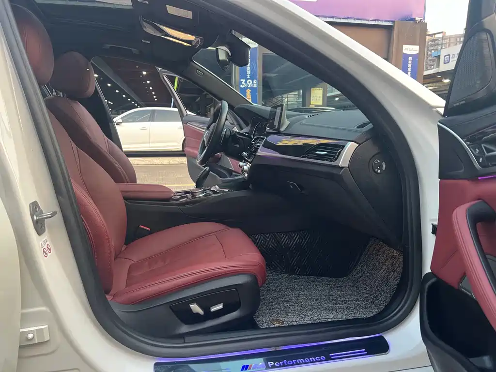 BMW 5 Series — миниатюра 26