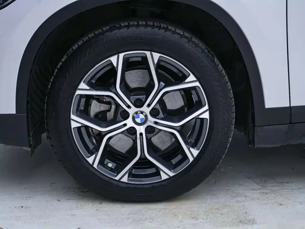 BMW X1 — миниатюра 10