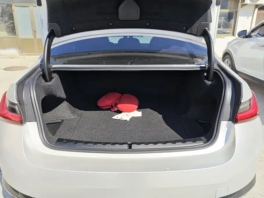 BMW i3 — миниатюра 4