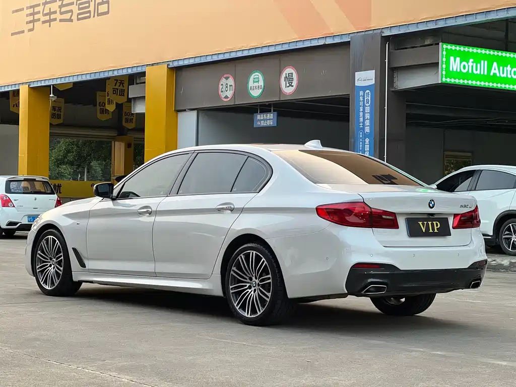 BMW 5 Series — миниатюра 32