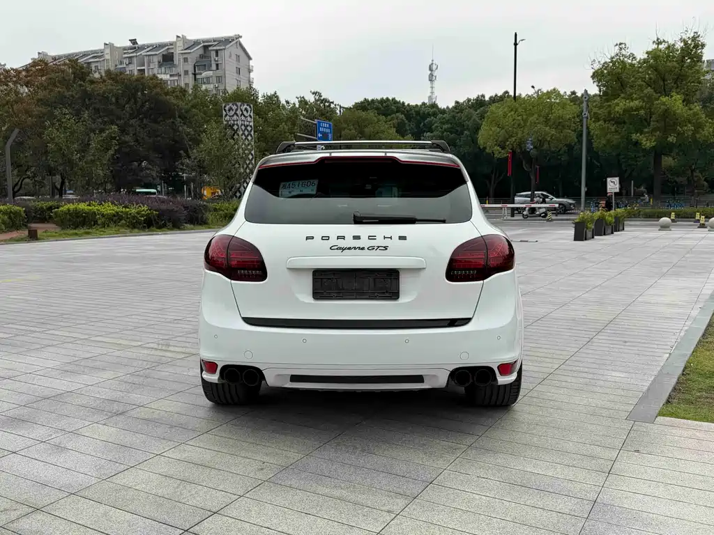 Porsche Cayenne — миниатюра 17
