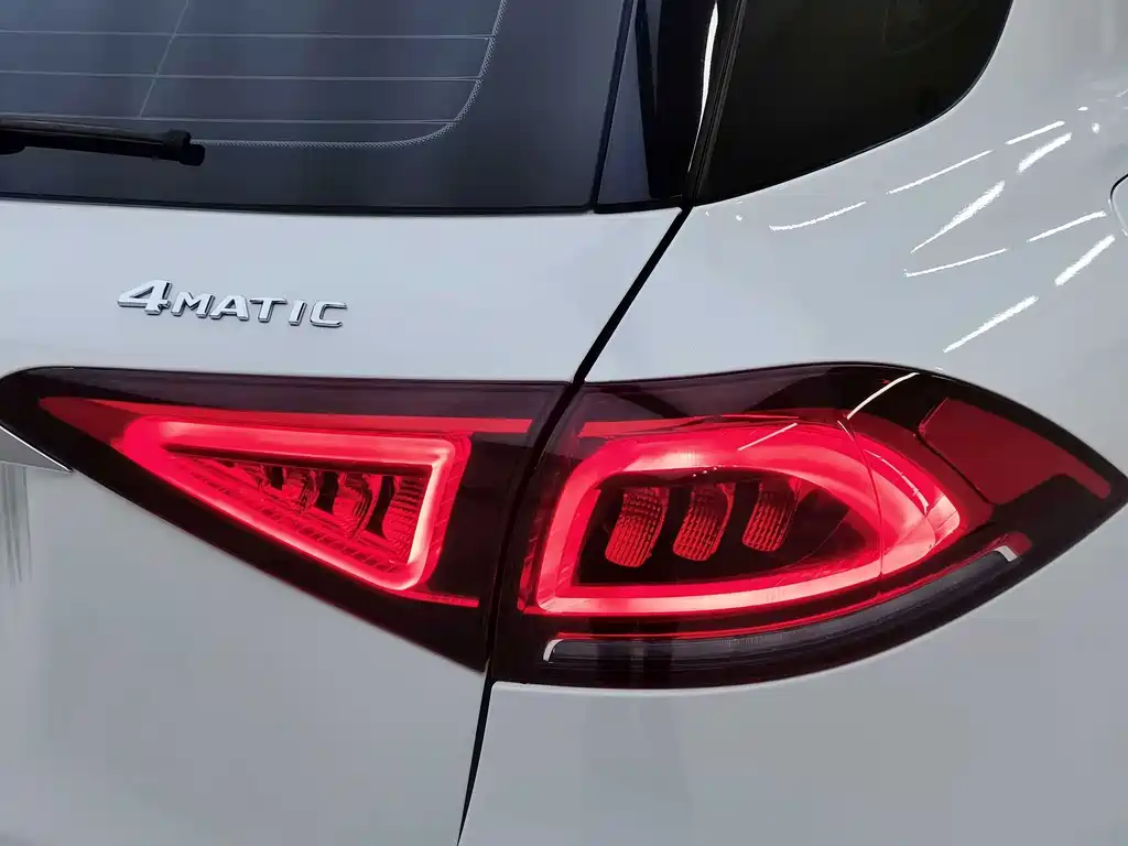 Mercedes-Benz GLE (Import) — миниатюра 10