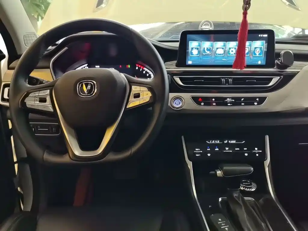 Changan CS75 — миниатюра 10