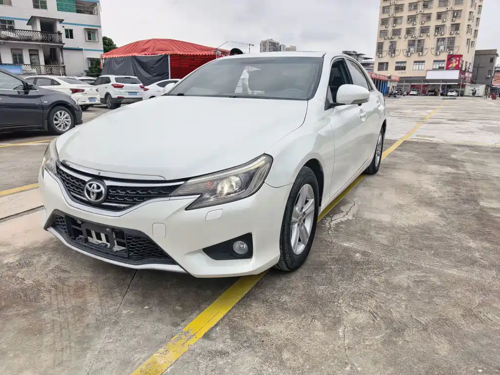 Toyota Reiz