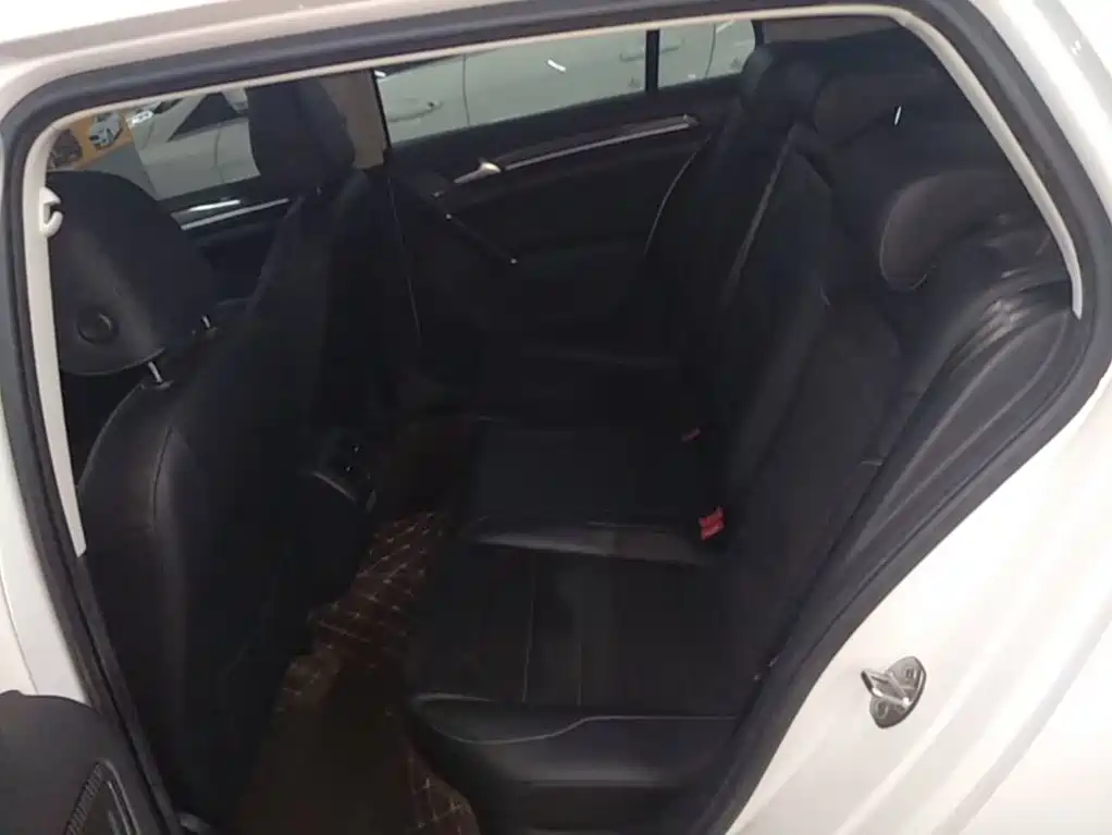 Volkswagen Golf — миниатюра 17