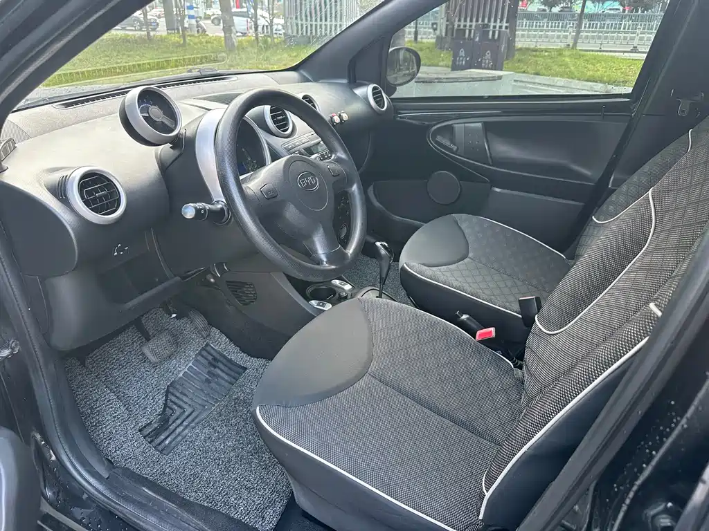 BYD F0 — миниатюра 13
