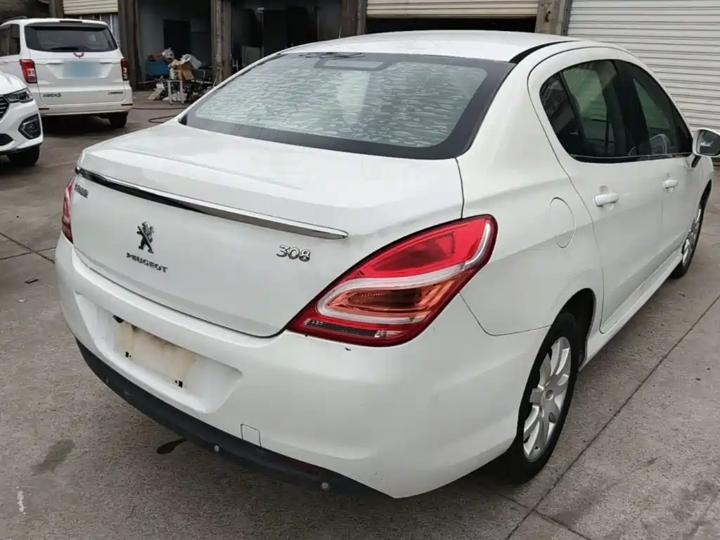 Peugeot 308 — миниатюра 7