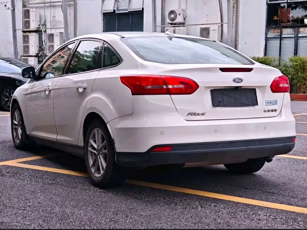 Ford Focus — миниатюра 5