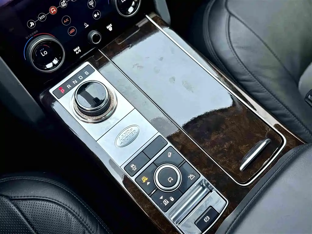 Land Rover Range Rover — миниатюра 12