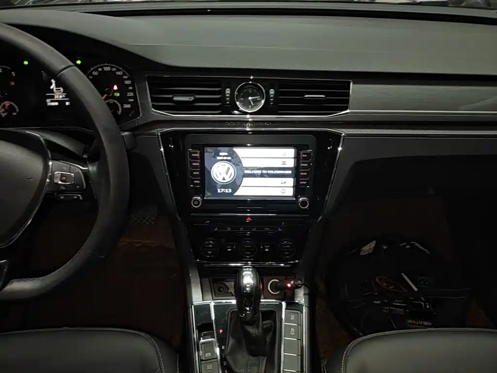 Volkswagen Passat — миниатюра 13