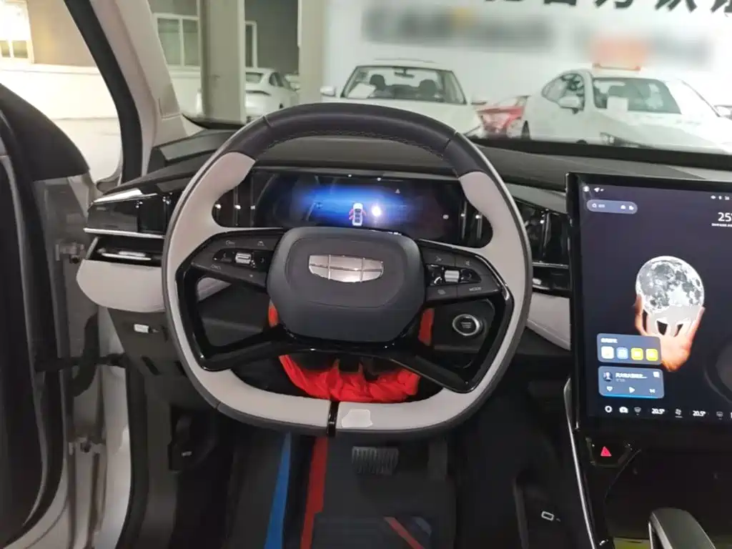 Geely Boyue L — миниатюра 11