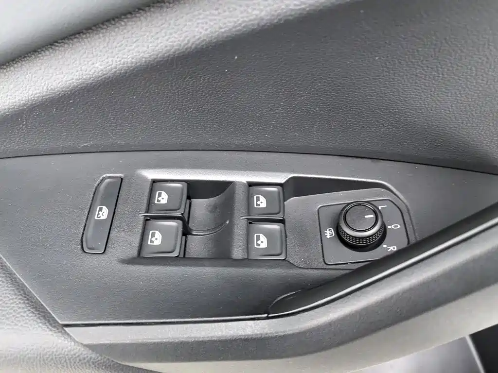Volkswagen Sagitar — миниатюра 9