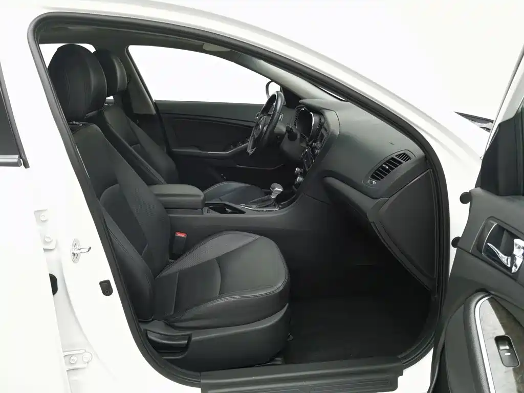 Kia K5 — миниатюра 23