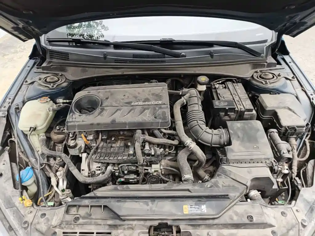 Hyundai Elantra — миниатюра 20