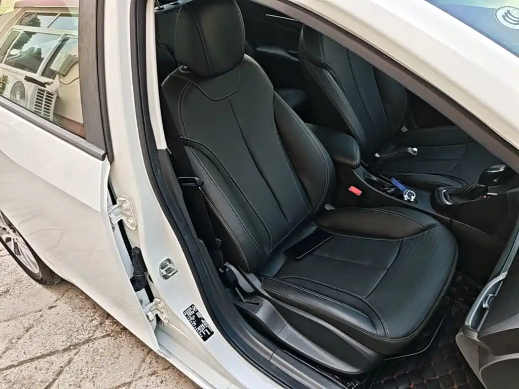Buick Excelle — миниатюра 25