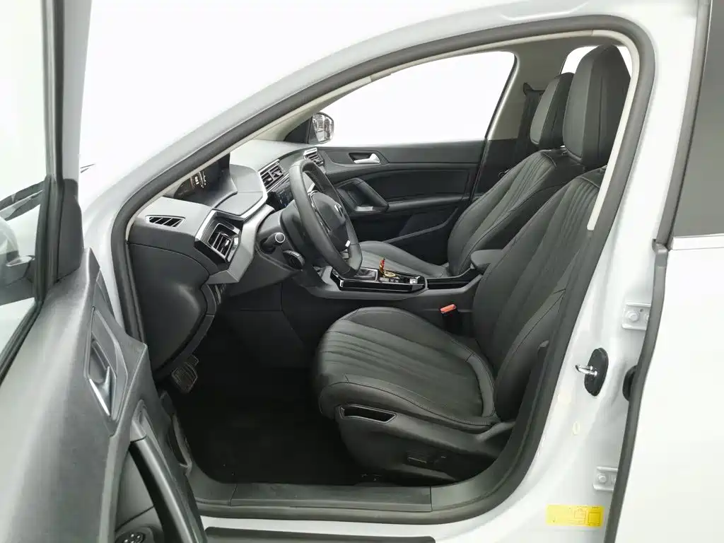 Peugeot 408 — миниатюра 10