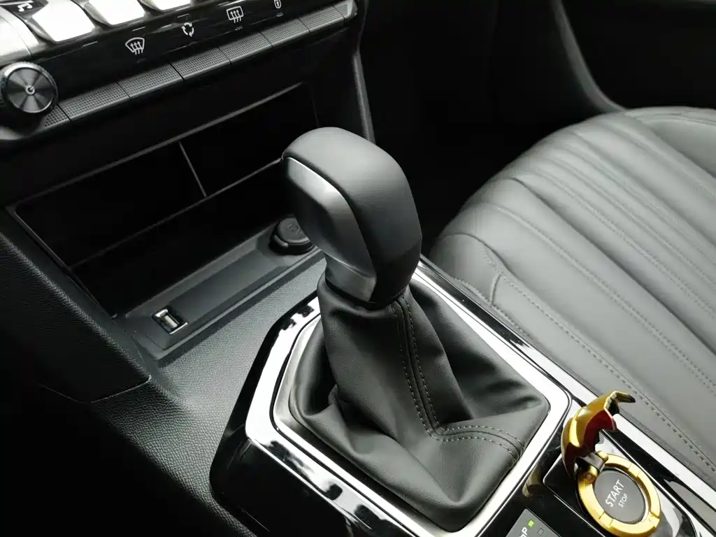 Peugeot 408 — миниатюра 13