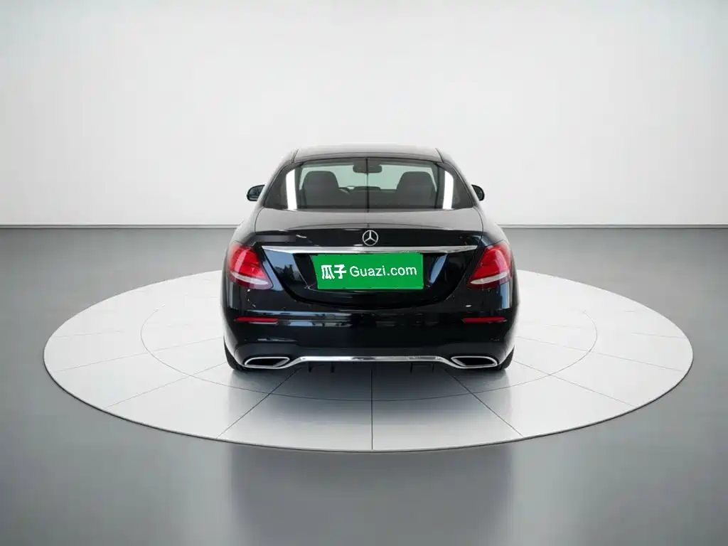 Mercedes-Benz E-Class — миниатюра 3