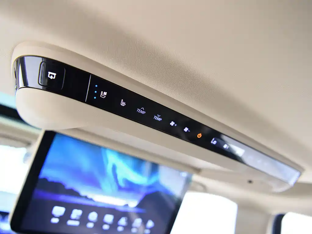 Buick GL8 Hybrid — миниатюра 21