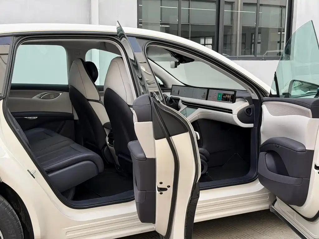 ZHIJI AUTOMOBILE ZHIJI LS7