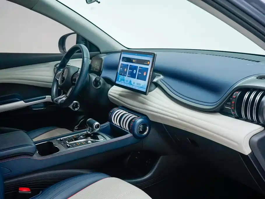 BYD Yuan Plus — миниатюра 16