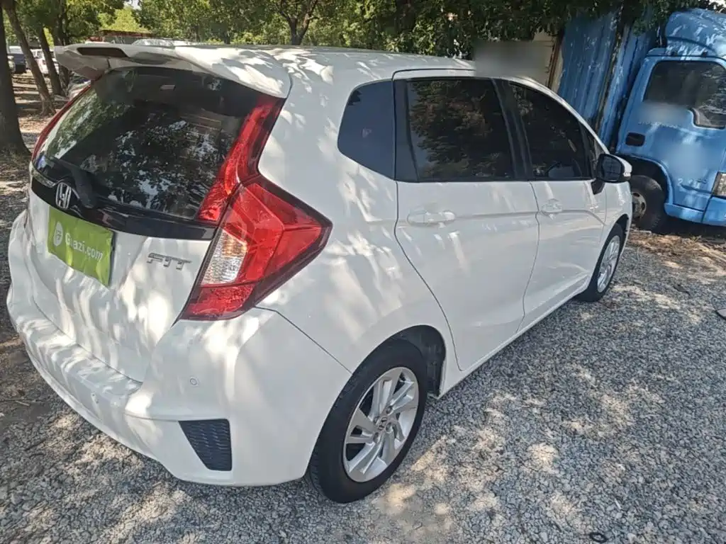 Honda Fit — миниатюра 7