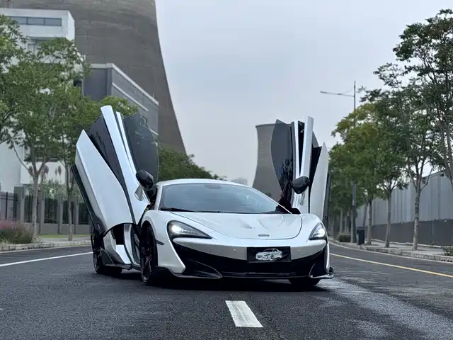MCLAREN  540C 2018