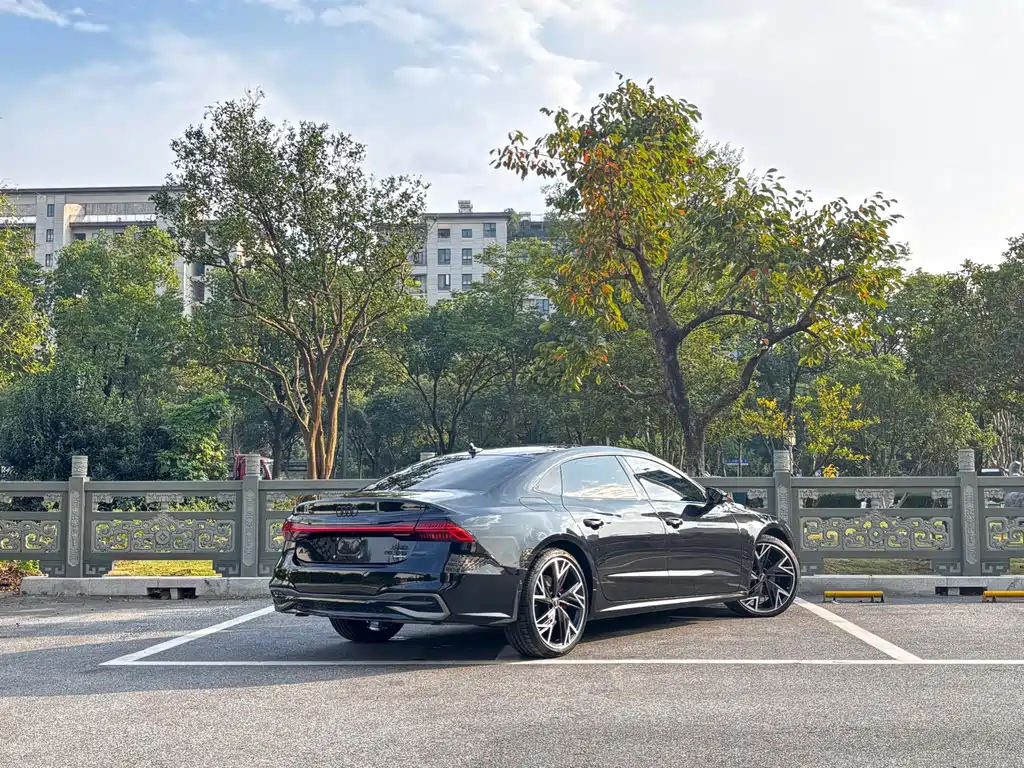 Audi A7L — миниатюра 4