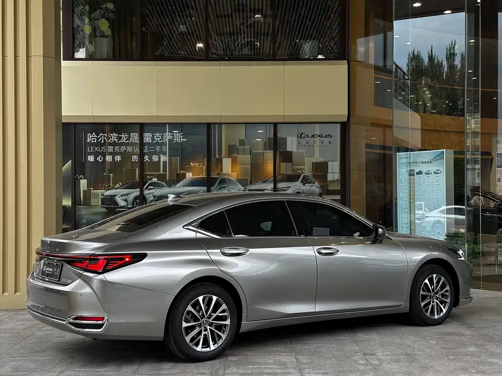 Lexus ES 2025 200 Premium